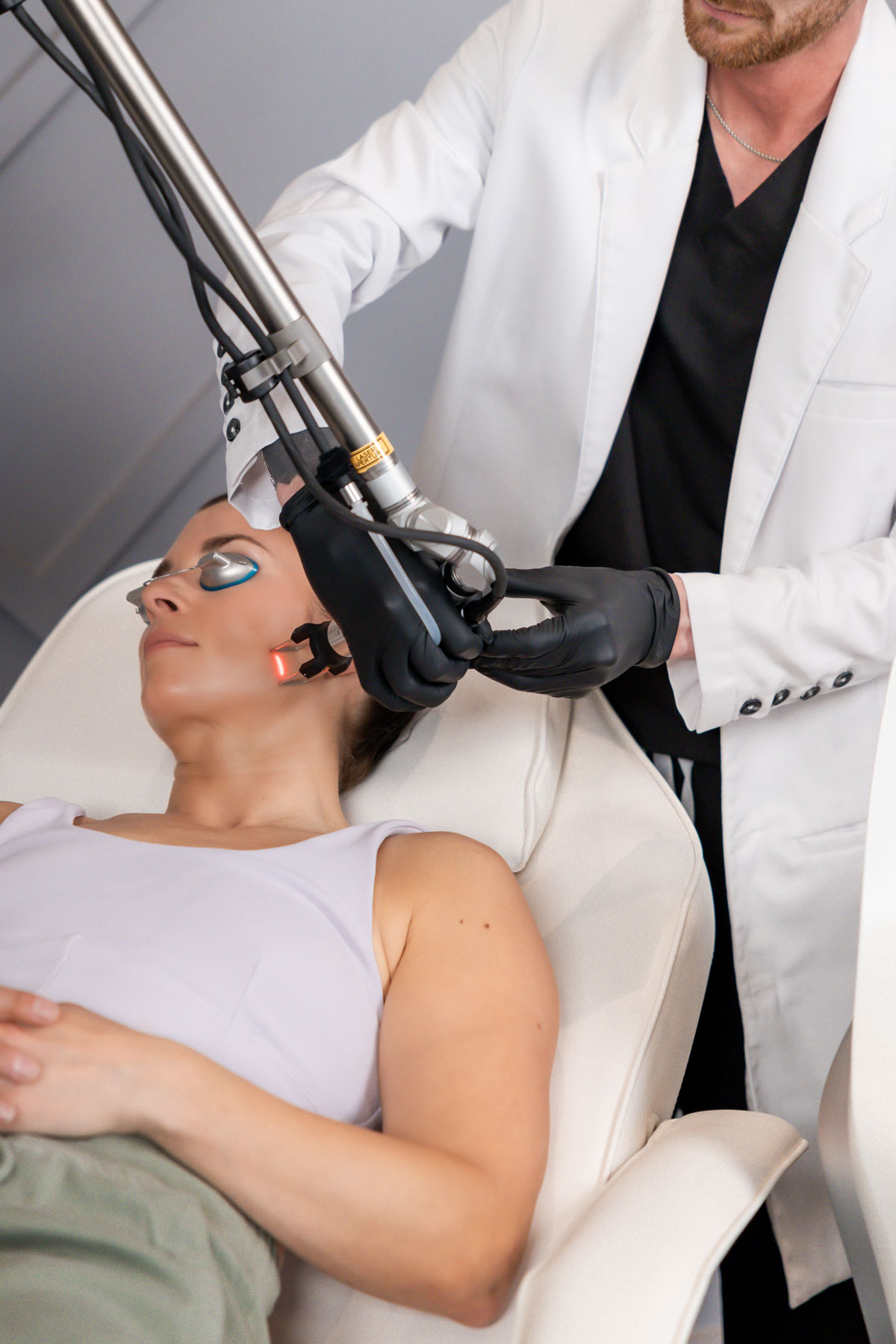 danica-getting-virtue-rf-treatment danica-getting-virtue-rf-treatment